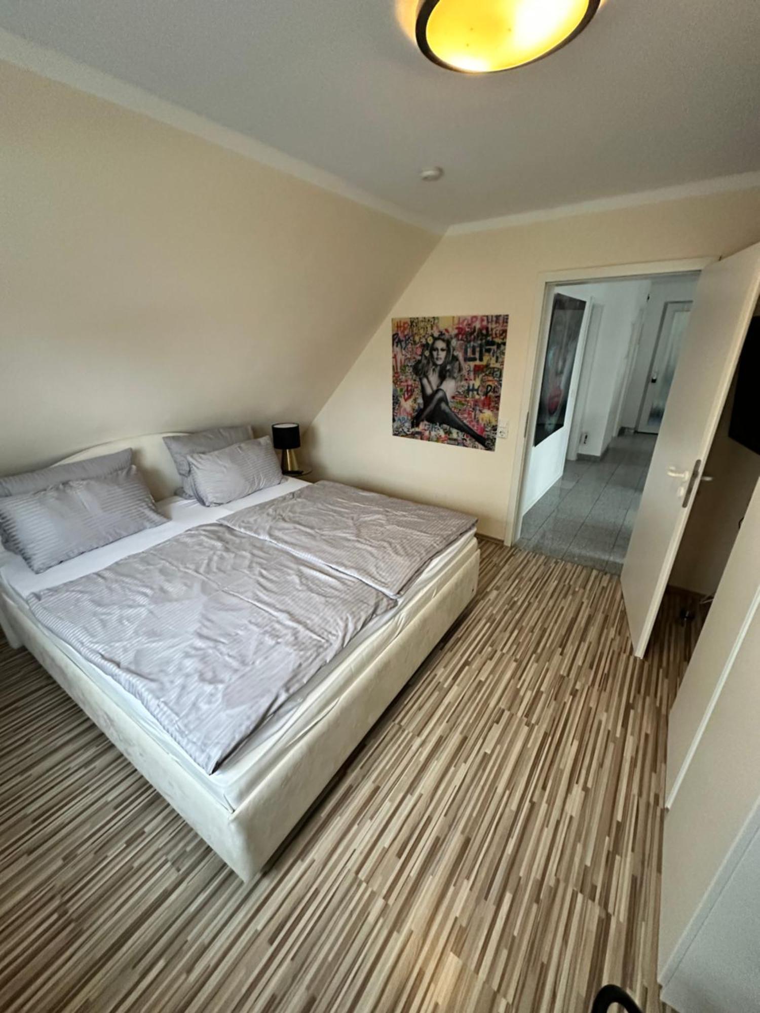 Zwei Ferienwohnungen Anker Max 5 Personen & Leuchtturm Max 4 Personen, Direkt In Steinhude Scheunenviertel, Balkon, Wlan , Privater Parkplatz, Wallbox Buitenkant foto
